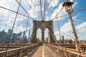 Brooklyn Bridge and Manhattan skyline, New York City, United States.