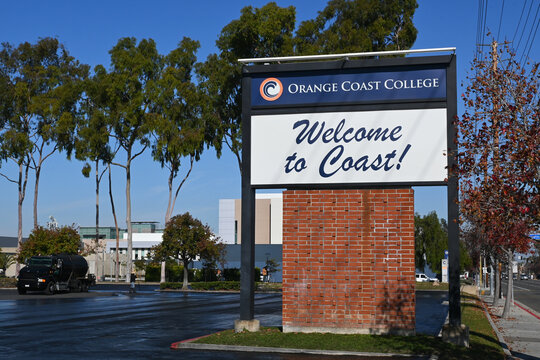 COSTA MESA, CALIFORNIA - 19 DEC 2022:  Welcome to Coast sign, facing Fairview Road on the Campus of Orange Coast College, OCC.