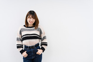 ニットを着た女性