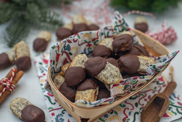 heart shaped christmas cookies