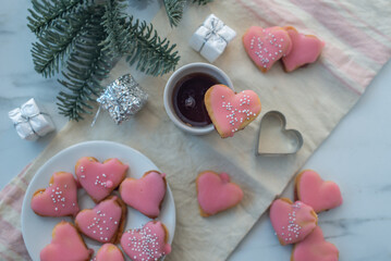 Obraz na płótnie Canvas heart shaped christmas cookies