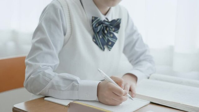 授業を受ける学生