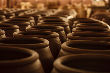 Obraz premium Thai culture. Traditional ceramic pottery from ratchaburi.