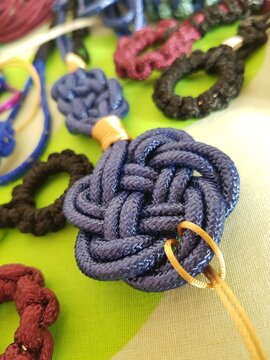 Keychains and jewelry woven from paracord