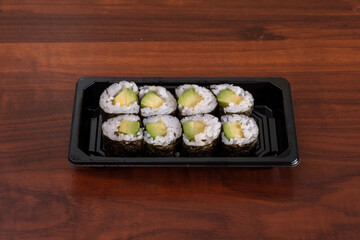 Maki de Aguacate. Comida oriental. 