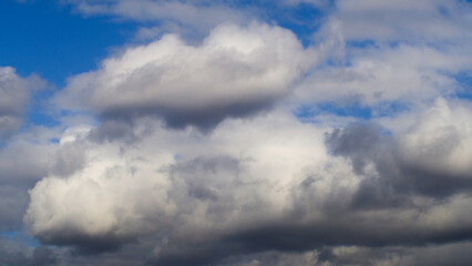 Ciel de traîne hivernal