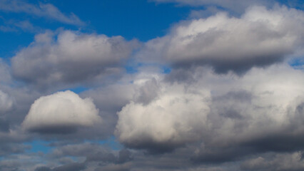 Ciel de traîne hivernal