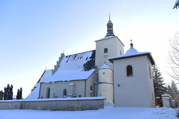 Kościół Łagów zima - obrazy, fototapety, plakaty