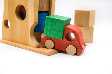 可愛らしいおもちゃのトラックの輸送イメージ