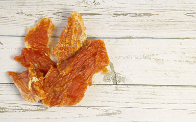 Dehydrated chicken treat, for positive training of pets, dogs or cats