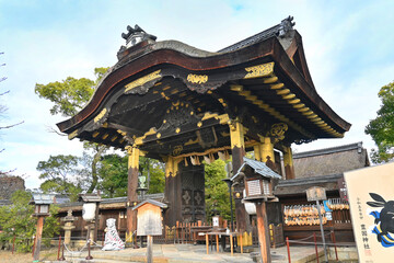 Obraz premium 師走の京都市東山区 豊国神社の国宝唐門