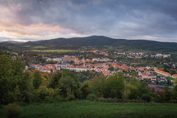 Fototapeta premium Aerial view of Cesky Krumlov from Hill of the Cross viewpoint at sunset - Cesky Krumlov, Czech Republic