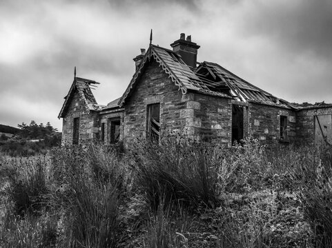Abandoned house in ruins; Glenamoy, County Mayo, Ireland