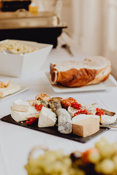 Plateau de fromages tranchés - LCV TRAITEUR