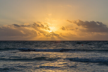 Sonnenuntergang über dem Meer