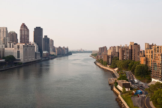 East River Between Manhattan and Roosevelt Island, New York City, New York, USA