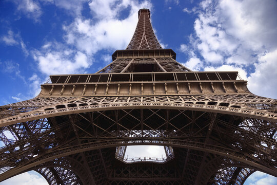Eiffel Tower, Paris, Ile-de-France, France
