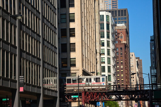 Chicago Transit Authority Elevated Train in the Loop, East Jackson Blvd, Chicago, Illinois, USA