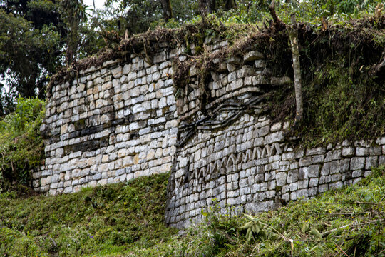 YALAPE SITIO ARQUEOLOGICO