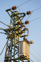 Electrical power transformer