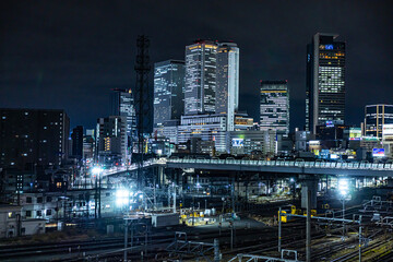 【愛知県】ささしまライブ駅周辺と名古屋駅方面のビル群の夜景