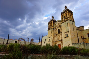 Templo Santo Domingo de Guzmán inaugurado en 1608 sin concluir, sus últimas modificaciones para terminarlo fueron en 1724.