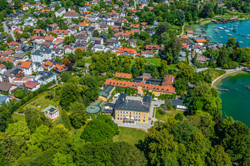 Tutzing am Westufer des Starnberger Sees - das Schloss beherbergt die Evangelische Akademie