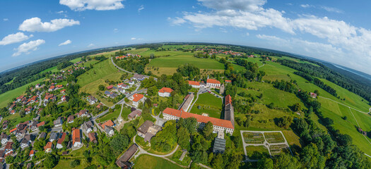 Kloster Wessobrunn und Umgebung im oberbayerischen Pfaffenwinkel