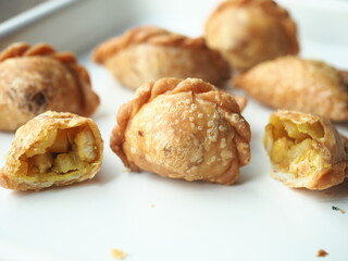 Chicken curry puff