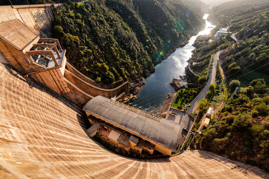 The Castelo do Bode dam (Portuguese: Barragem de Castelo do Bode) dams the Z&ecirc;zere River, a tributary of the Tejo, to form a reservoir.