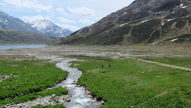 Lago di Montespluga Italien See ausgetrocknet	