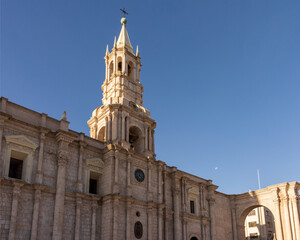 The Basilica Cathedral of Arequipa as seen from Plaza de Armas in the city of Arequipa, Peru.