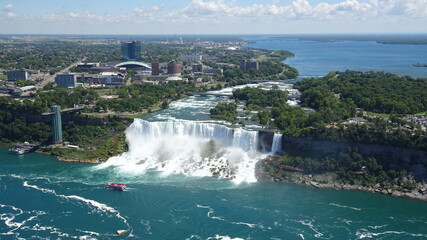Chutes du Niagara vue de la tour Skylon