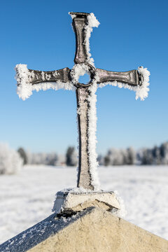 Kreuz mit Frost