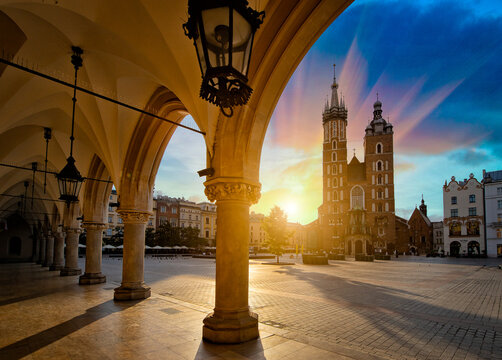 Zdjęcia Krakowa . Stare Miasto i zamek kr&oacute;lewski  Wawel