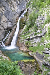 Fototapeta na wymiar Wodospad Savica, Bohinj, Słowenia, Triglavski Park, woda, rzeka, potok, krajobraz, kaskada,