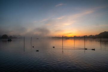 Fototapeta na wymiar 茨城県水戸市　冬の仙波湖の朝
