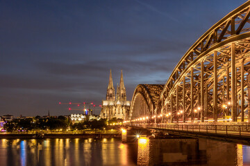 Köln in der goldenen Sommernacht