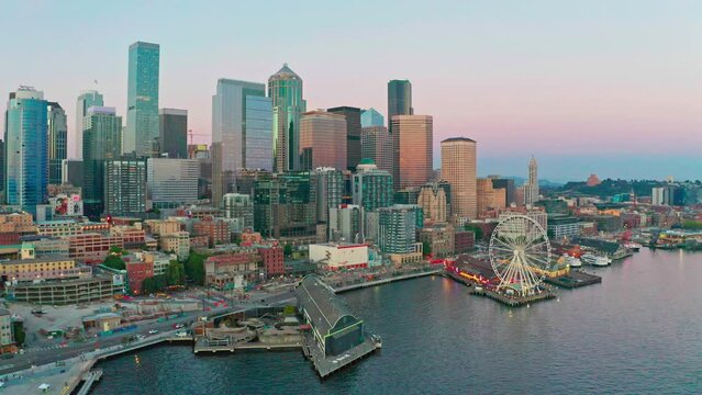 Showcase of Seattle Waterfront and View of Entire City
