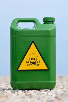 Jerry Can with Skull and Crossbones