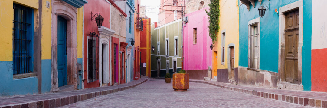Colourful Buildings in Guanajuato, Mexico