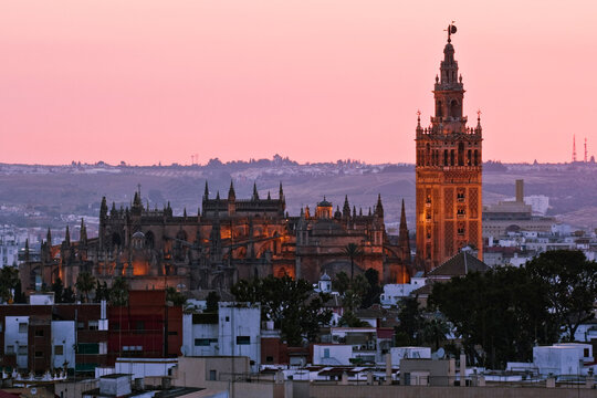 Seville Cathedral and La Giralda, Seville, Andalucia, Spain