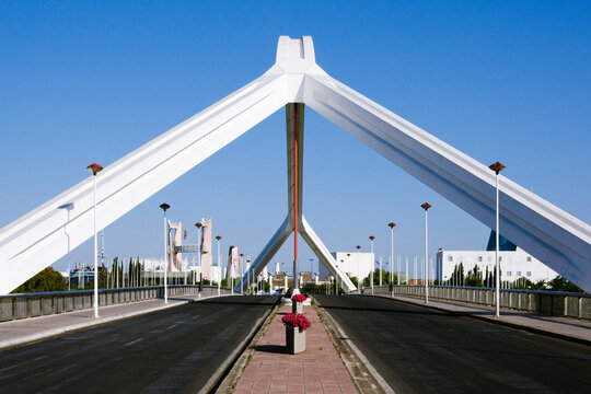 Puente del Cachorro, Seville, Andalusia, Spain