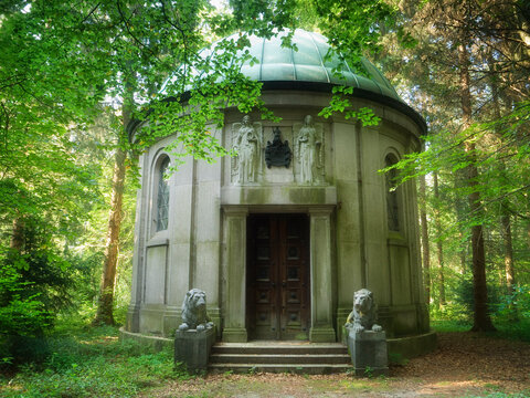 Crypt, Waldfriedhof, Munich, Bavaria, Germany