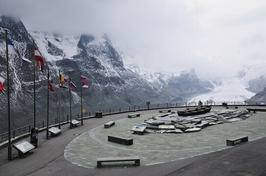 Mountain Lookout, Grossglockner High Alpine Road, Salzburger Land, Austria