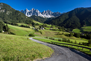 St James Church, Val di Funes, Trentino Alto Adige, Dolomites, South Tyrol, Italy
