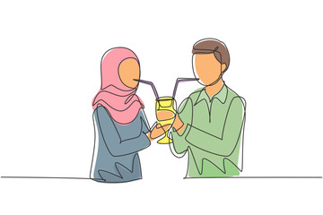 Single continuous line drawing young Arabian couple drinking using straws and big glasses together. Celebrate anniversaries and enjoy romantic dinner. One line draw graphic design vector illustration