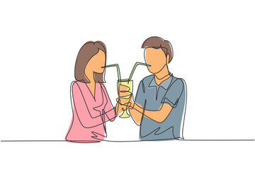 Single continuous line drawing young couple drinking using straws and big glasses together. Celebrate anniversaries and enjoy romantic dinner. Dynamic one line draw graphic design vector illustration