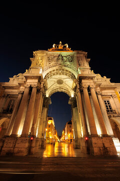 Arco da Rua Augusta in Praca do Comercio illuminated at Night, Baixa, Lisbon, Portugal