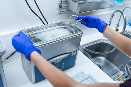 Ultrasonic cleaner used to clean dental instruments